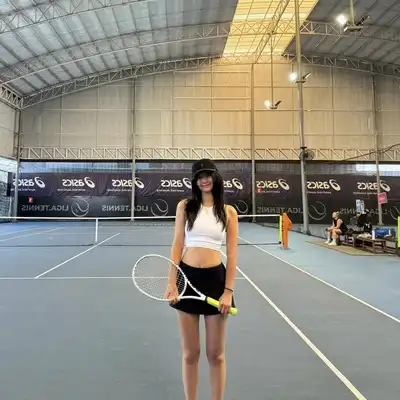梁磊